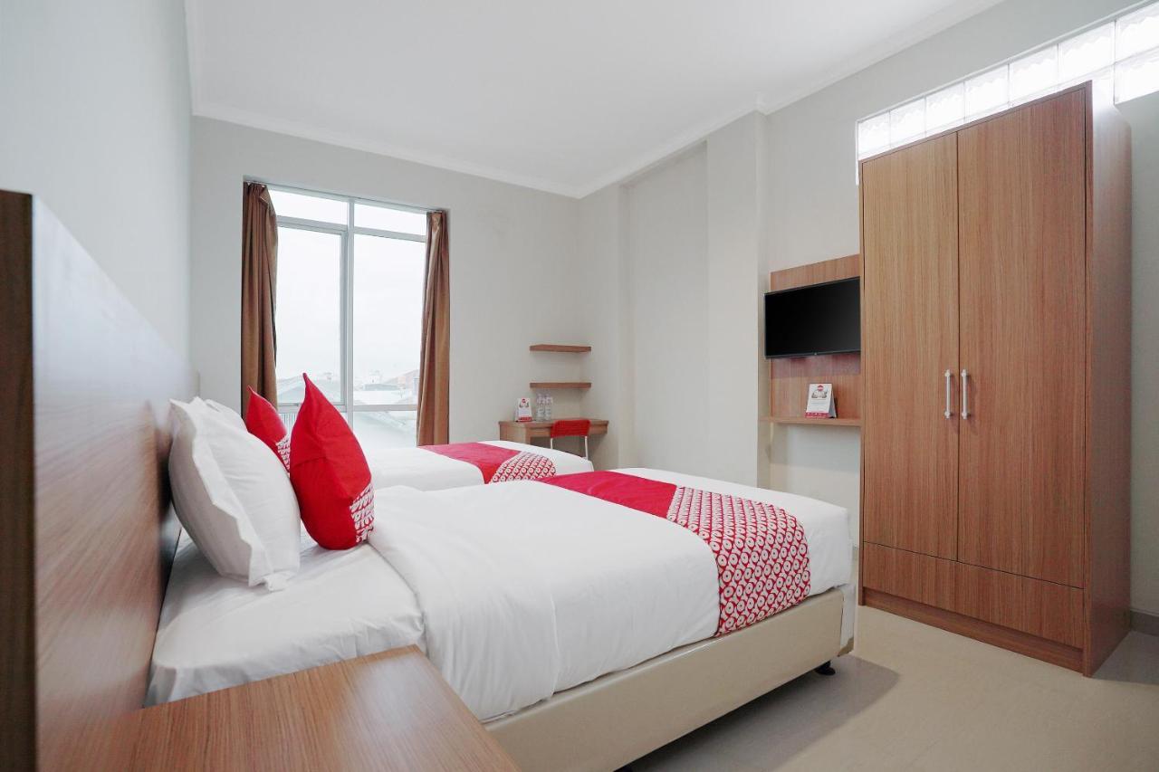 ג'קרטה Oyo 415 The Kartini 8 Residence מראה חיצוני תמונה
