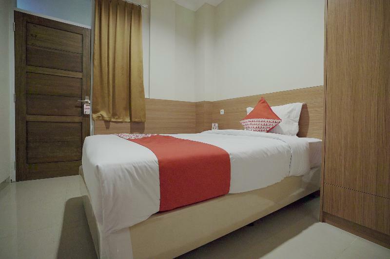 ג'קרטה Oyo 415 The Kartini 8 Residence מראה חיצוני תמונה