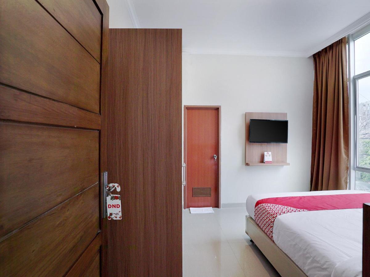 ג'קרטה Oyo 415 The Kartini 8 Residence מראה חיצוני תמונה