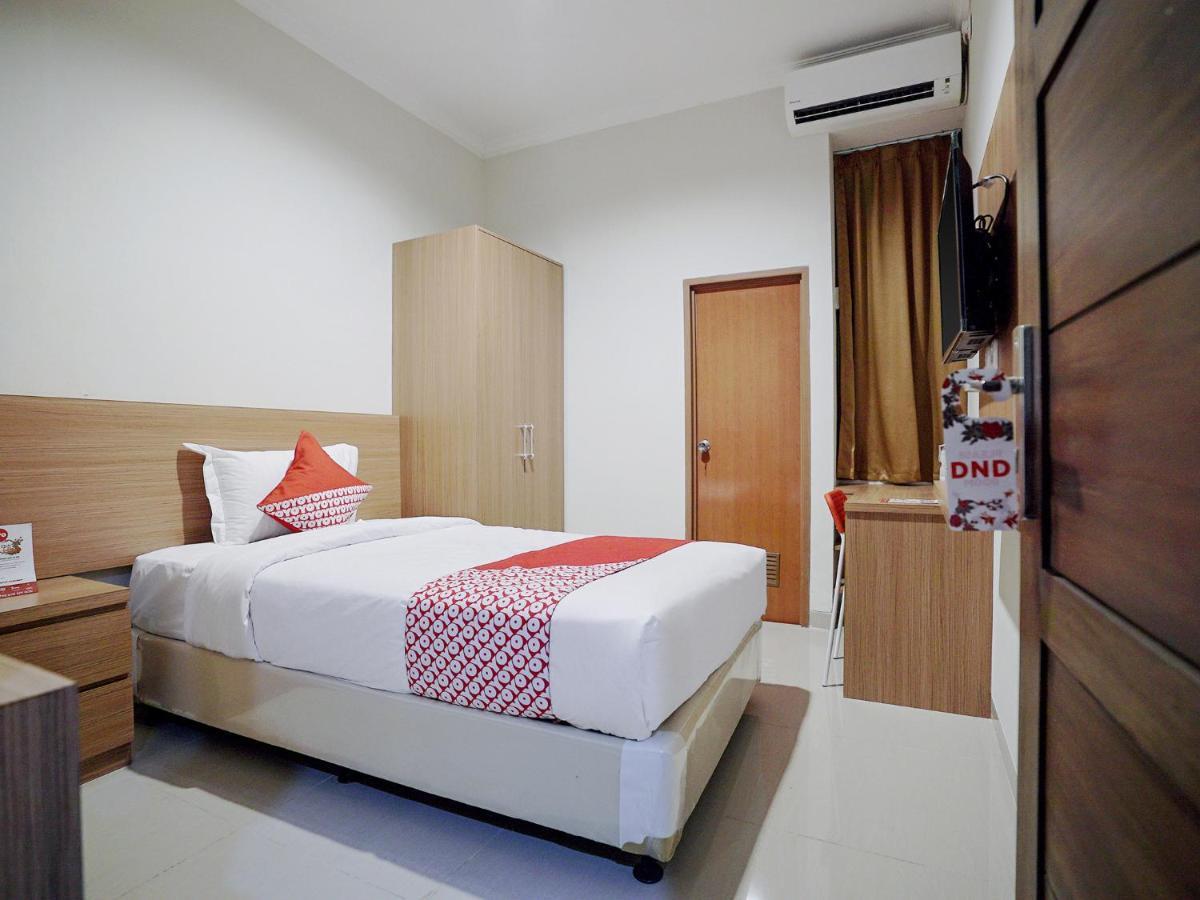 ג'קרטה Oyo 415 The Kartini 8 Residence מראה חיצוני תמונה