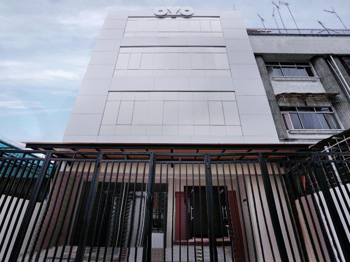 ג'קרטה Oyo 415 The Kartini 8 Residence מראה חיצוני תמונה